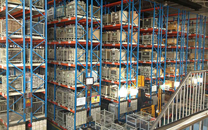 萊蕪阿（ā）爾普爾窄巷道貨架